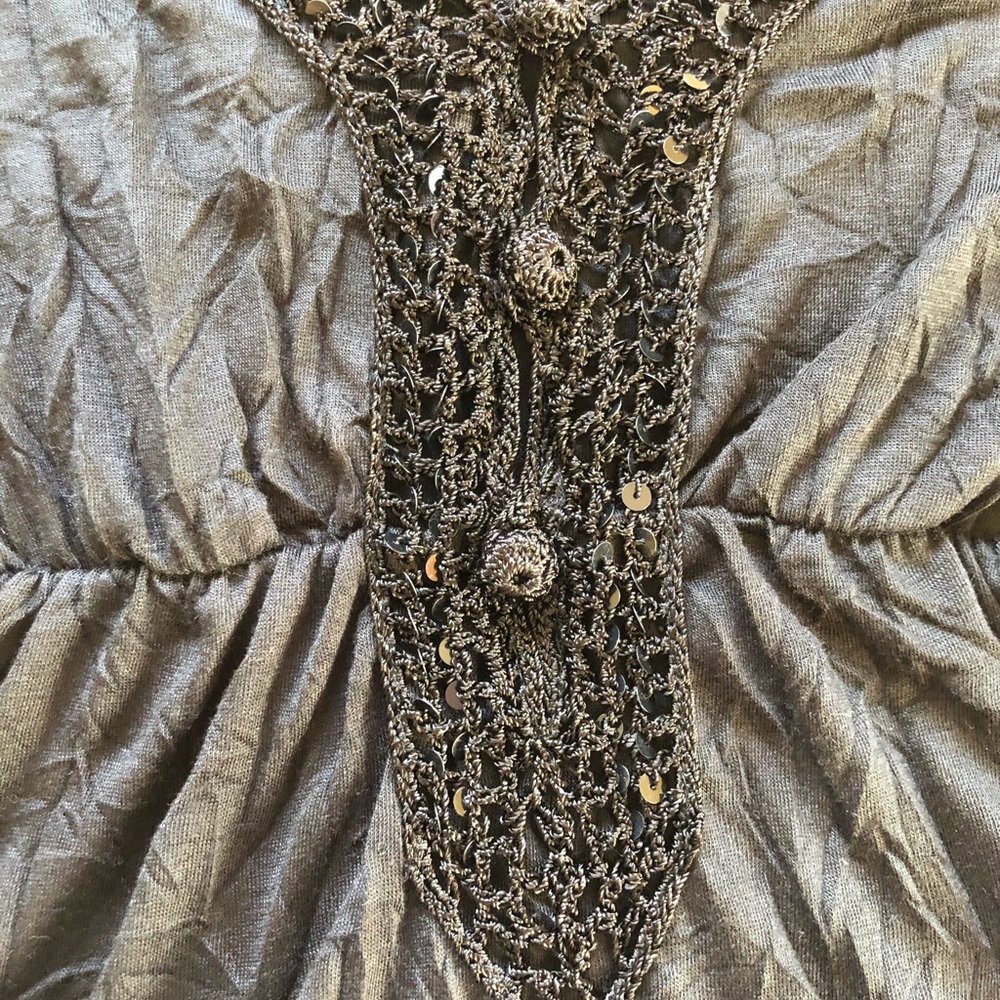 Top - Picture 2 of 4